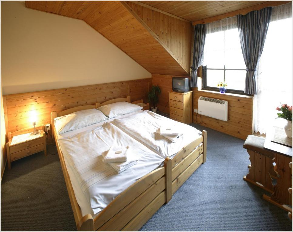 Valassky Senk Otel Vizovice Oda fotoğraf